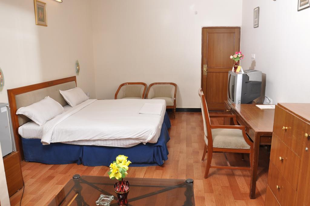 Hotel Sitara Residency Haydarabad Oda fotoğraf