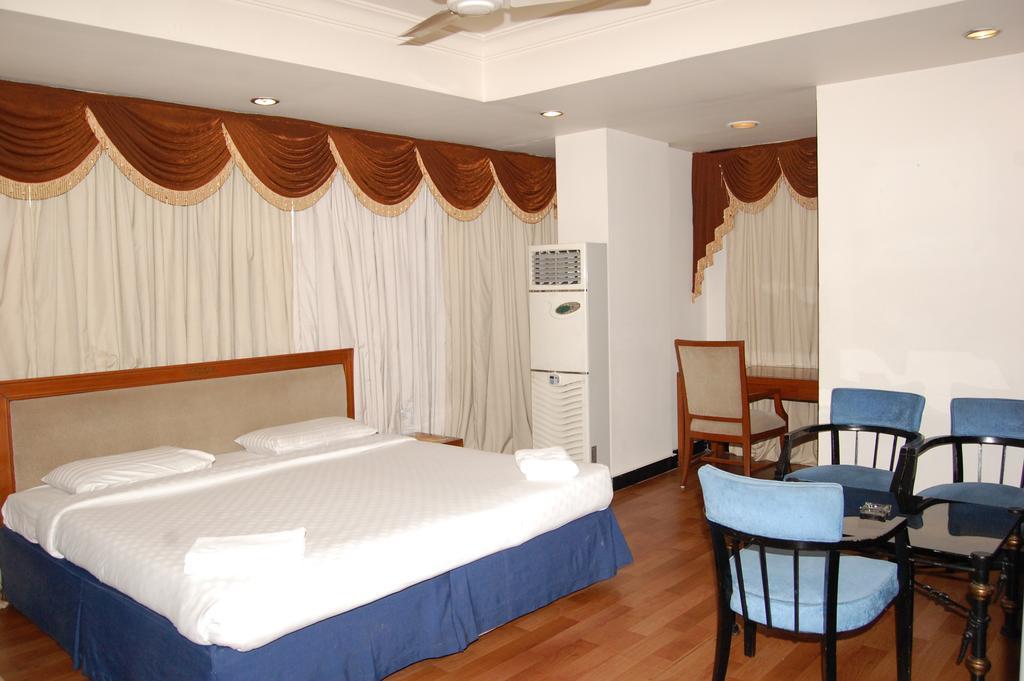 Hotel Sitara Residency Haydarabad Oda fotoğraf