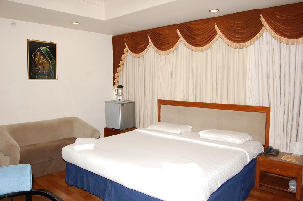 Hotel Sitara Residency Haydarabad Oda fotoğraf