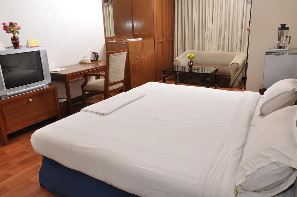 Hotel Sitara Residency Haydarabad Oda fotoğraf